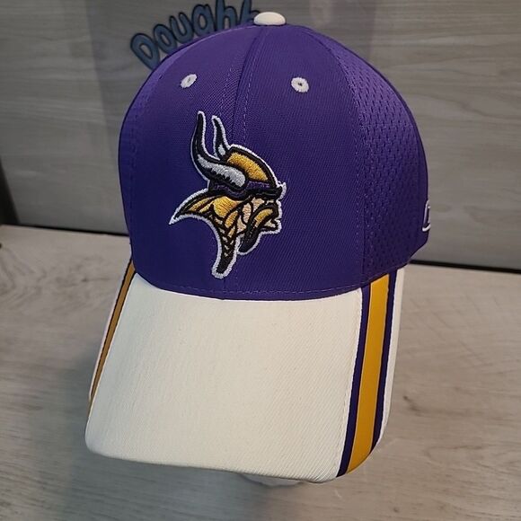 Reebok NFL Minnesota Vikings Embroidered Hat Cap Hook & Loop Adjustable NEW NOS - Picture 1 of 8